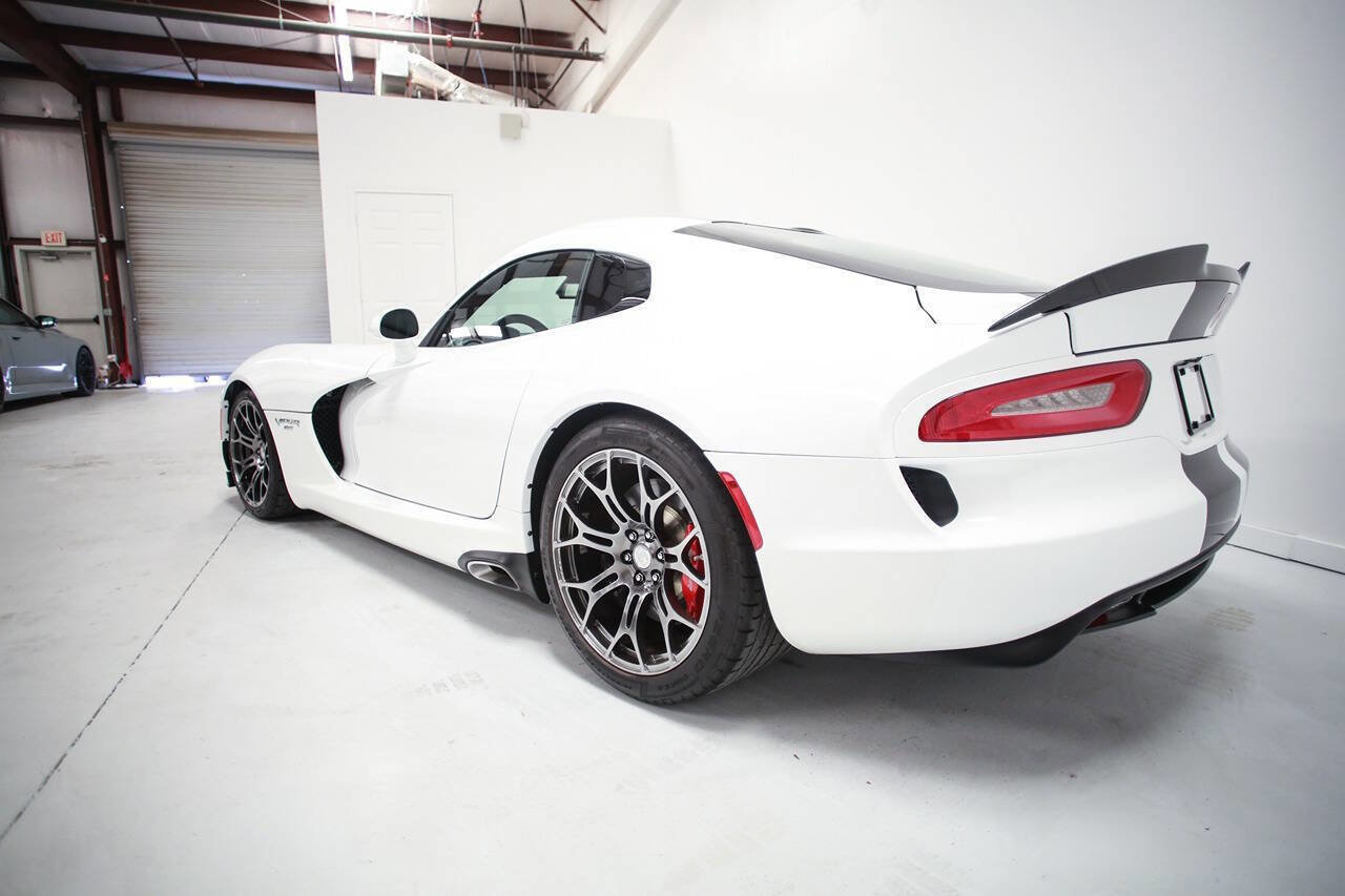 Used 2015 Dodge Viper w/ Quick Order Package 22J GT image 4