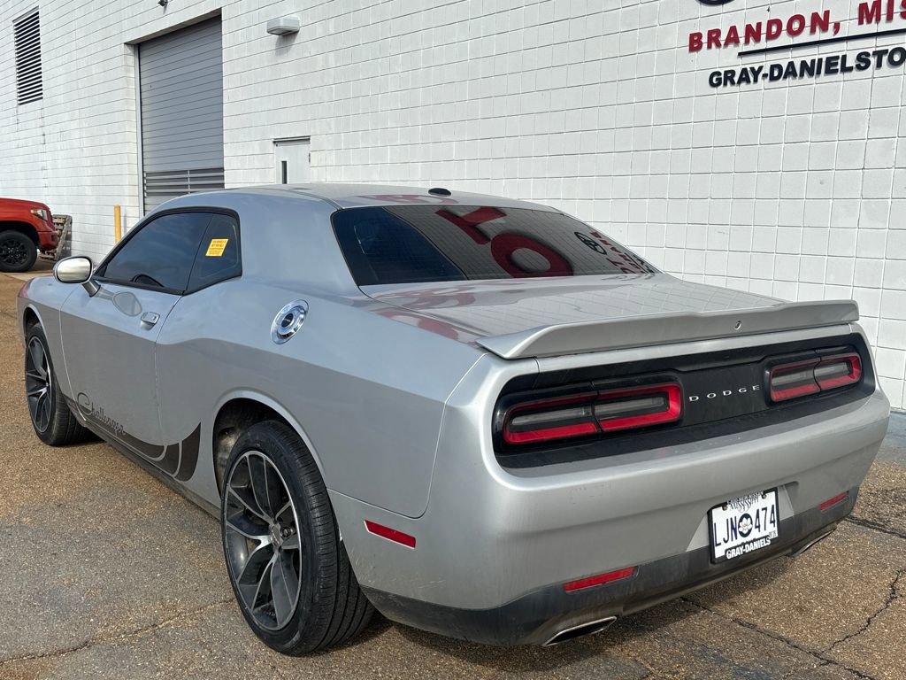 Used 2020 Dodge Challenger SXT image 3