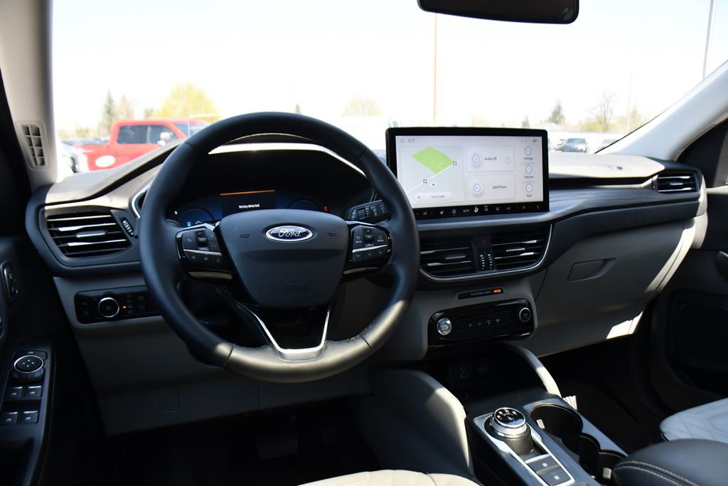 Used 2023 Ford Escape Platinum w/ Premium Technology Package AWD/4WD image 12