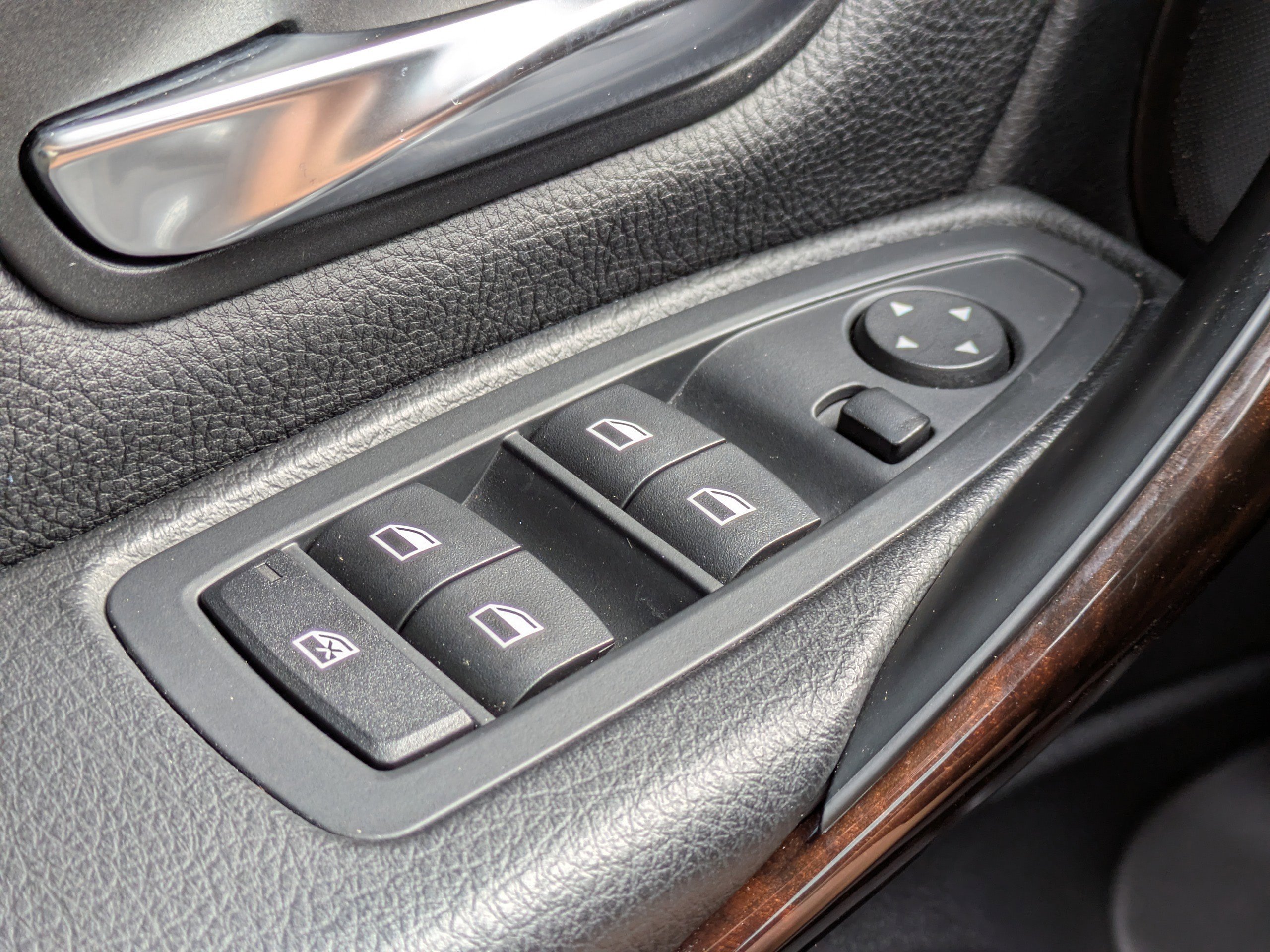 Used 2015 BMW 320i xDrive Sedan image 25