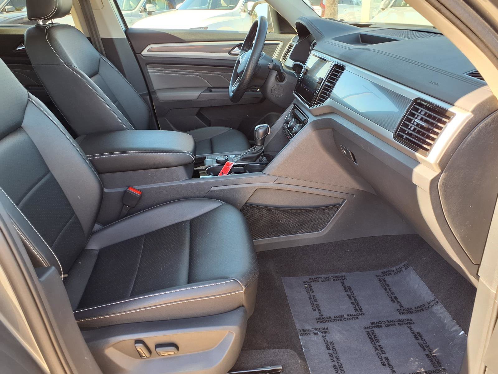 Used 2021 Volkswagen Atlas SEL R-Line image 11