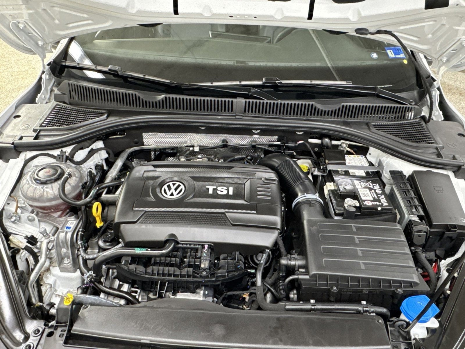 Used 2025 Volkswagen Jetta GLI Autobahn image 31
