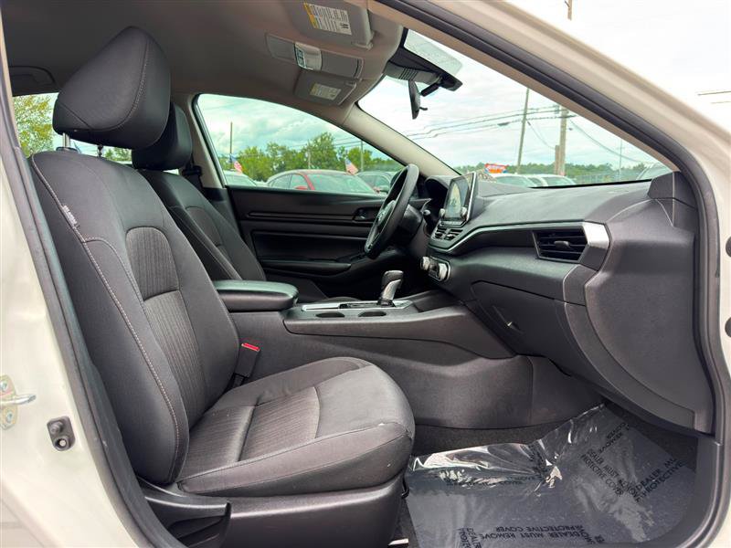 Used 2025 Nissan Altima 2.5 S FWD image 21