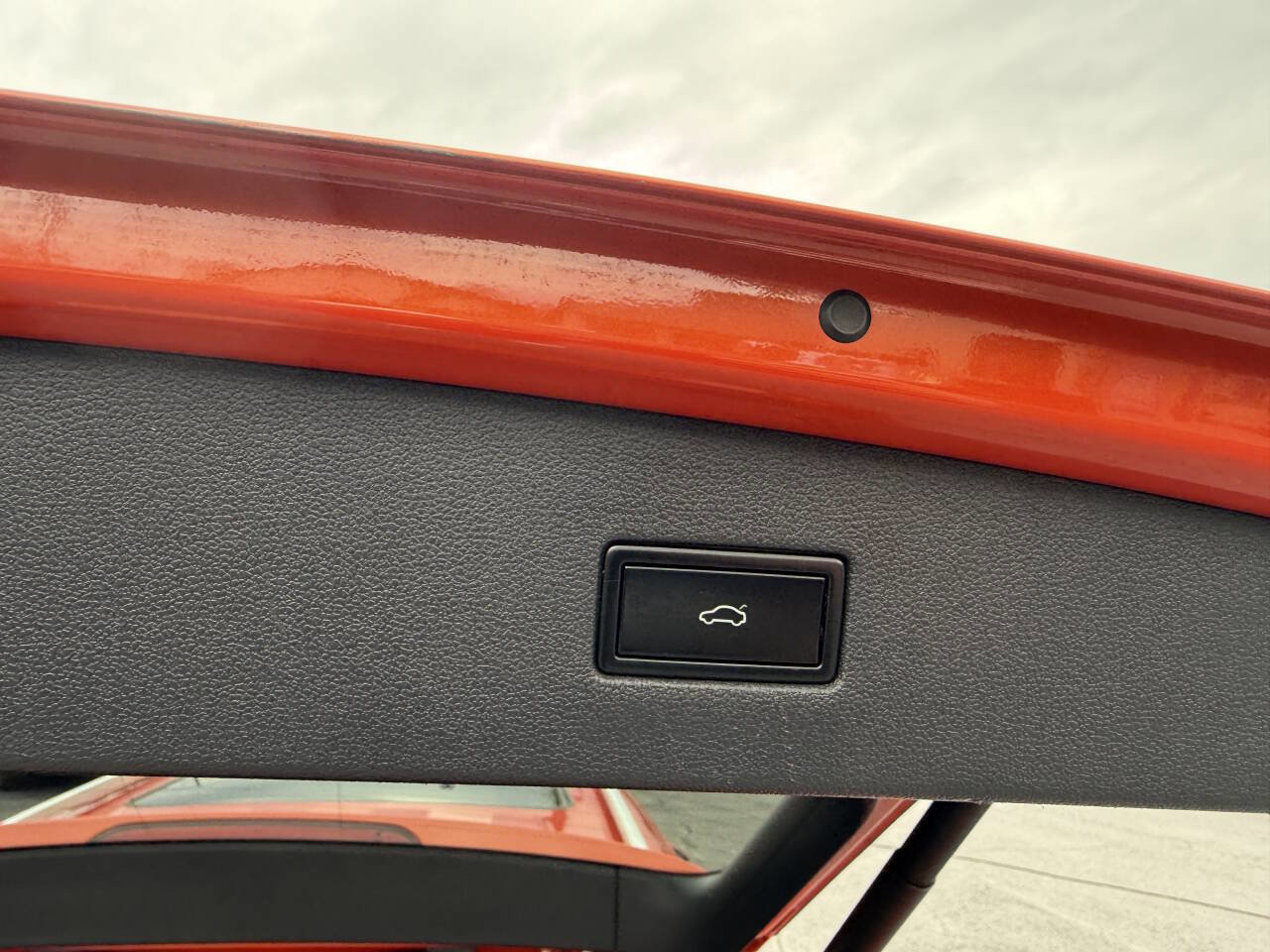 Used 2018 Volkswagen Tiguan SEL image 26