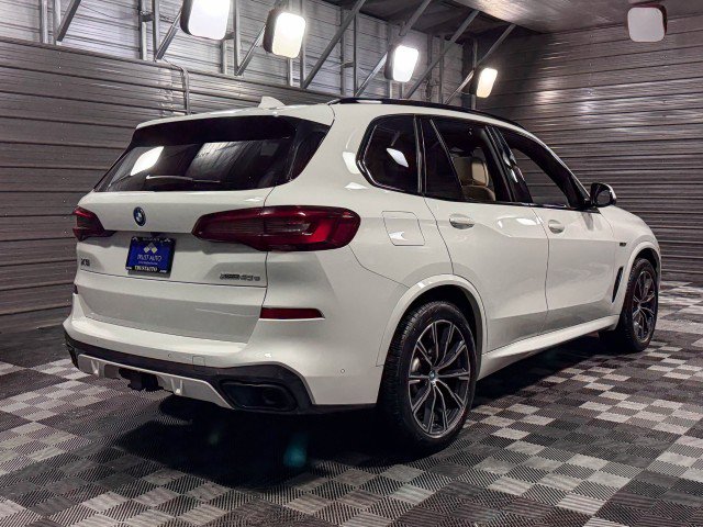 Used 2022 BMW X5 xDrive45e w/ M Sport Package image 5