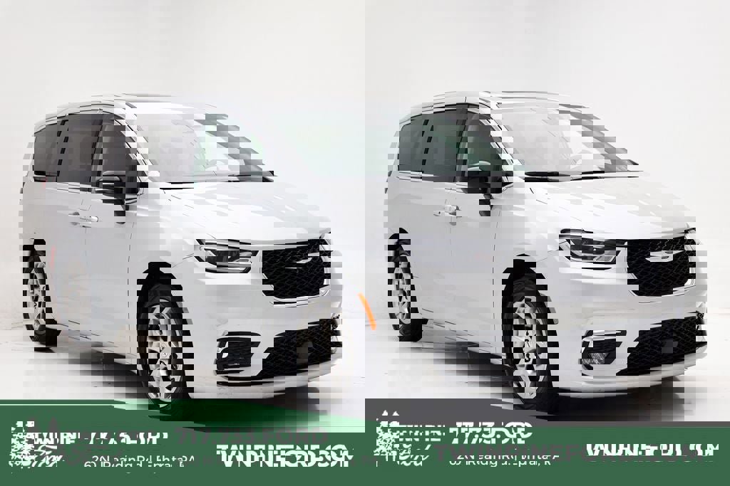 Used 2024 Chrysler Pacifica Limited