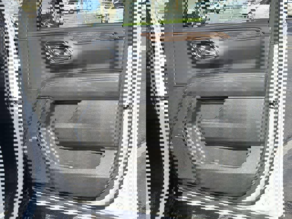 Used 2023 Chevrolet Suburban Premier image 41