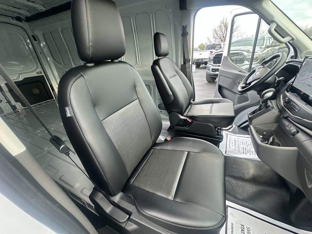 New 2026 Ford Transit 250 148 Medium Roof RWD image 26