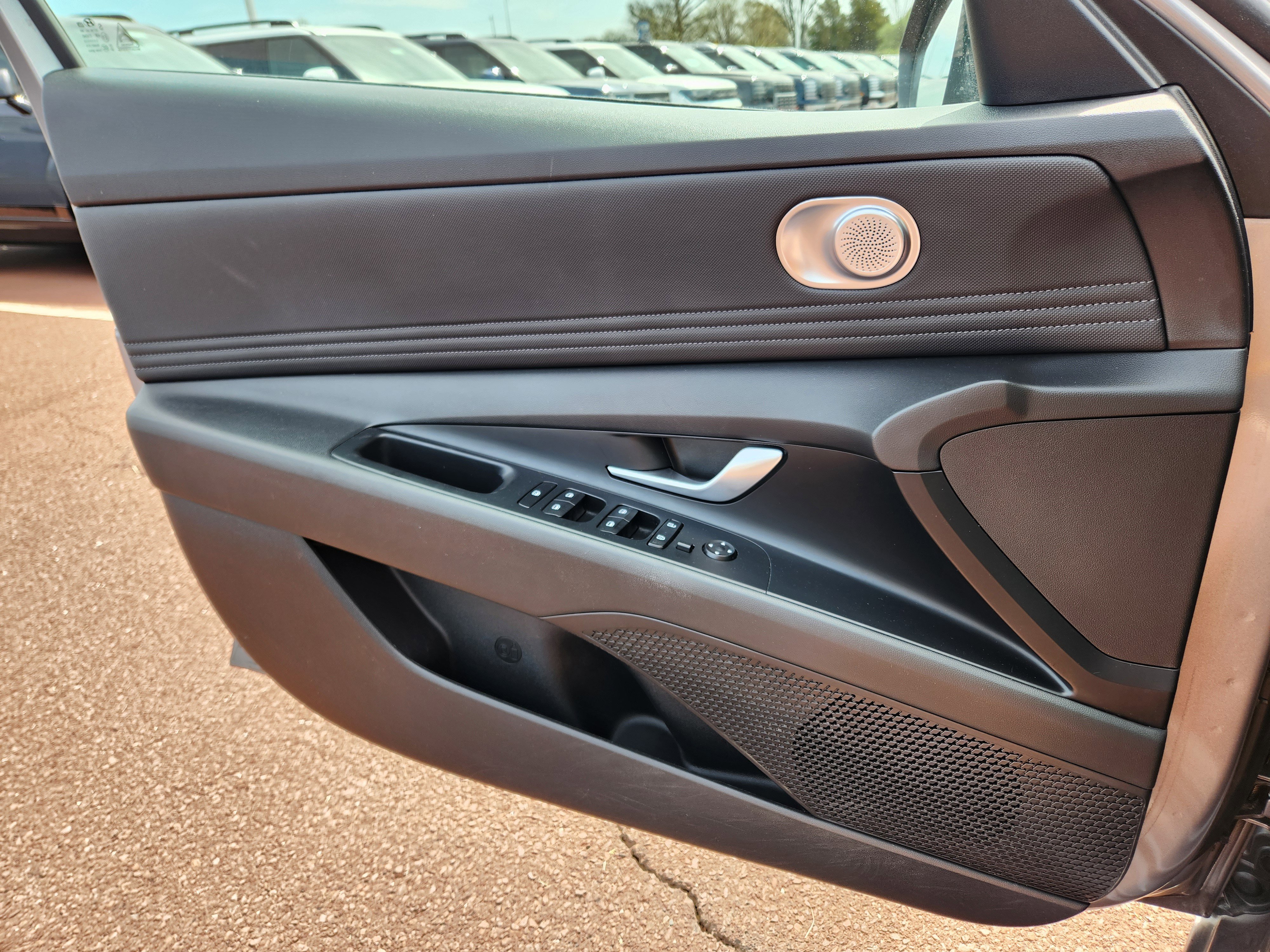 Certified 2023 Hyundai Elantra SEL w/ Preferred Accessory Package FWD image 24