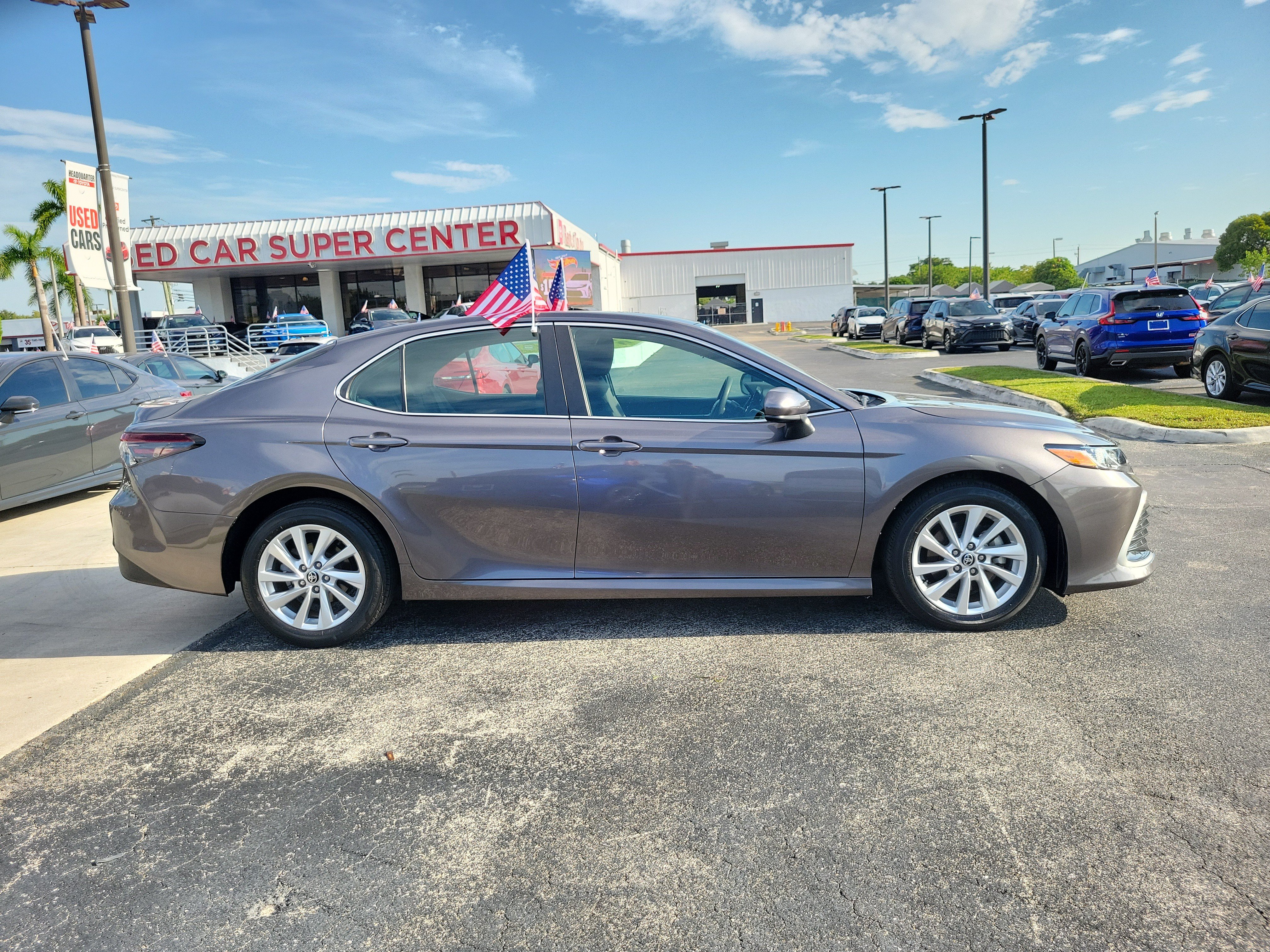 Used 2023 Toyota Camry LE FWD image 13
