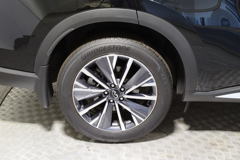 Certified 2026 INFINITI QX60 Luxe w/ Family Package AWD/4WD image 40