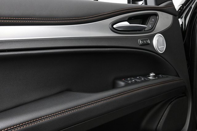 New 2025 Alfa Romeo Stelvio Sprint image 8