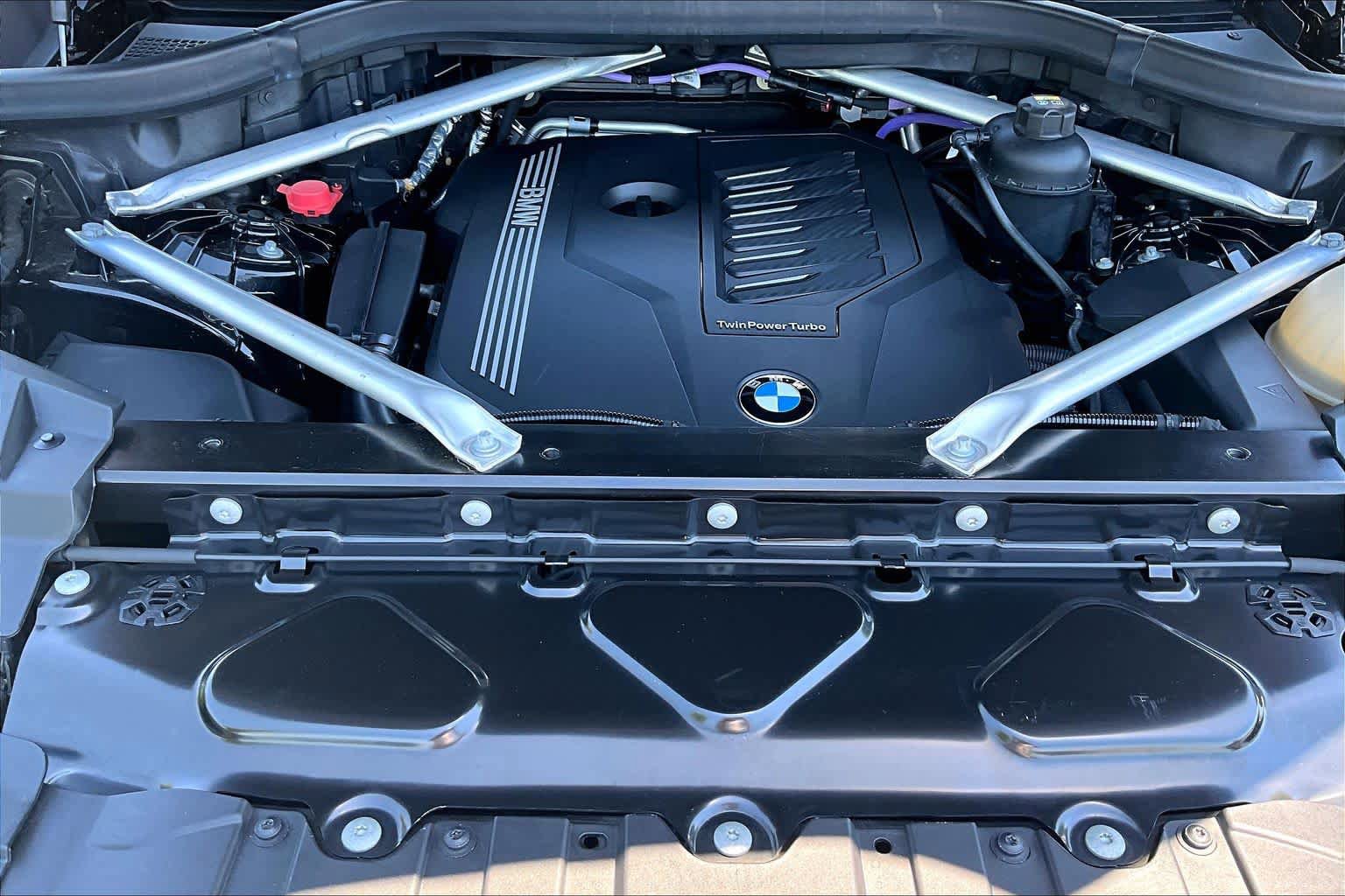 Used 2022 BMW X5 sDrive40i w/ M Sport Package RWD image 34