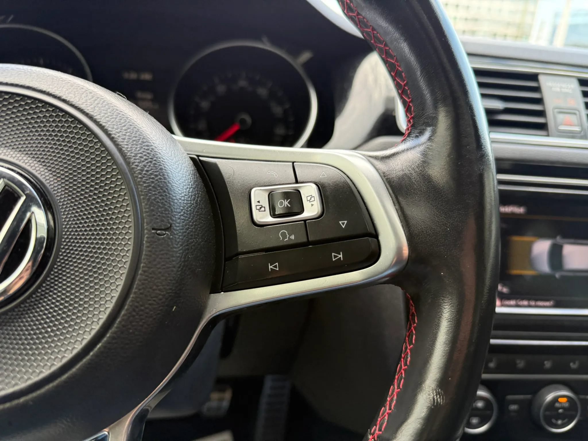 Used 2017 Volkswagen Jetta GLI FWD image 15