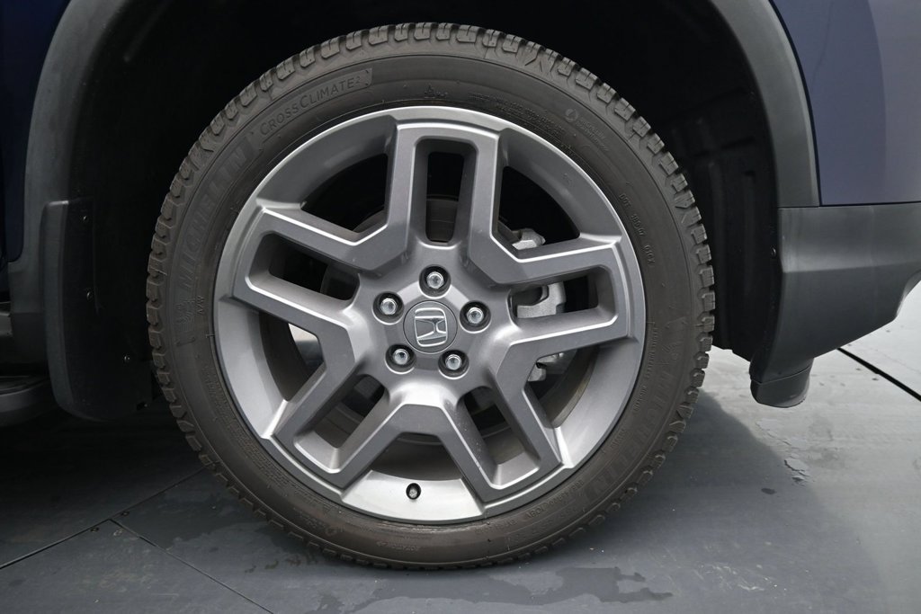 Used 2023 Honda Passport EX-L image 11