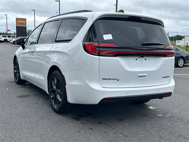 New 2026 Chrysler Pacifica Limited w/ S Appearance Package image 36