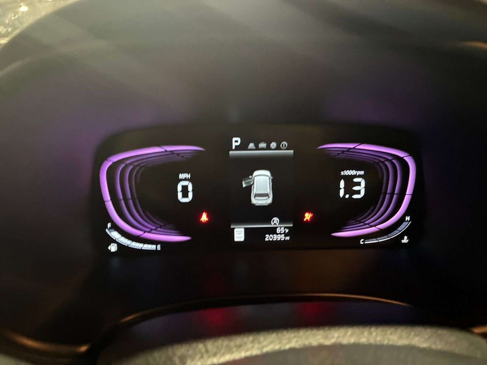Used 2025 Kia Soul LX w/ LX Technology Package FWD image 38