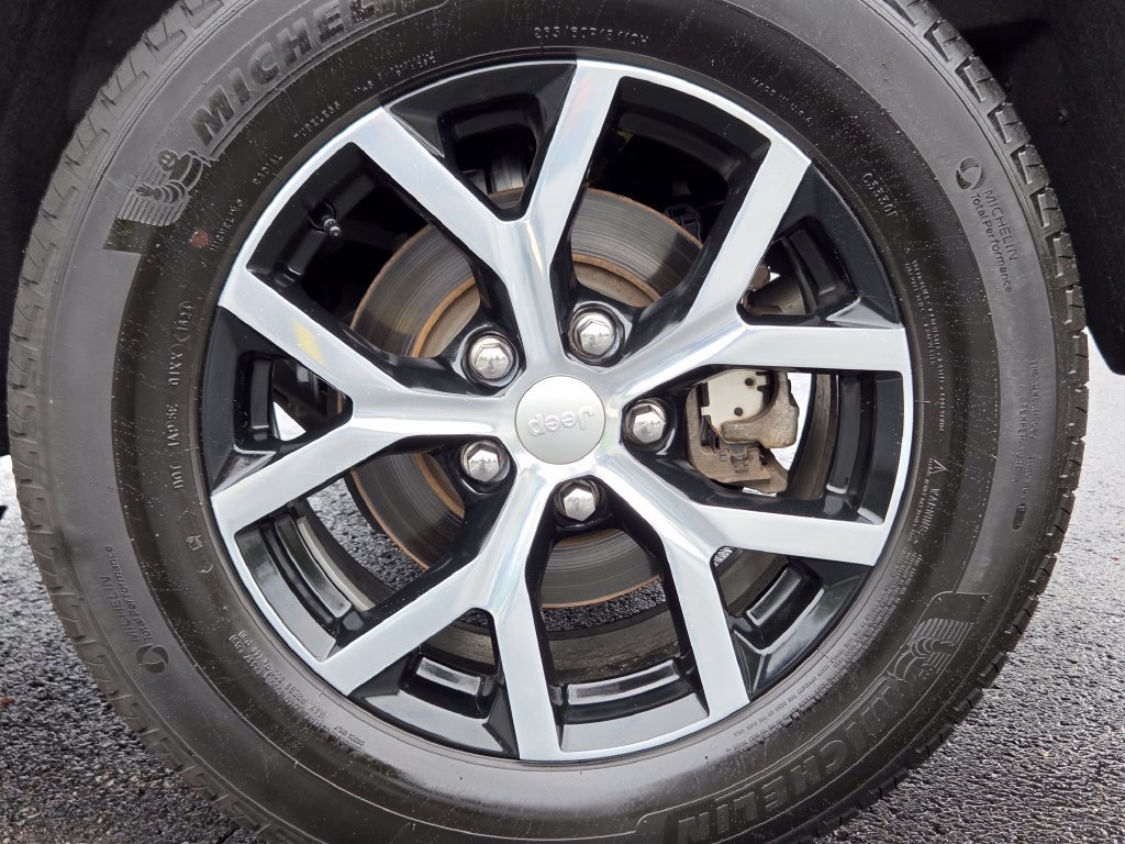 Used 2024 Jeep Grand Cherokee Limited AWD/4WD image 18