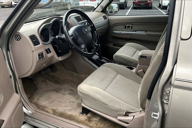 Used 2002 Nissan Frontier SE AWD/4WD image 4