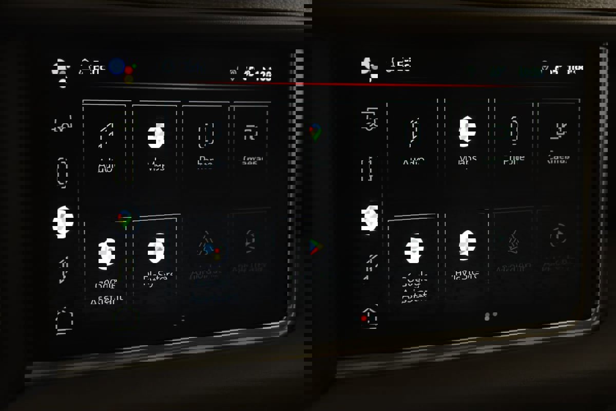 Used 2022 GMC Yukon Denali w/ Denali Premium Package image 33