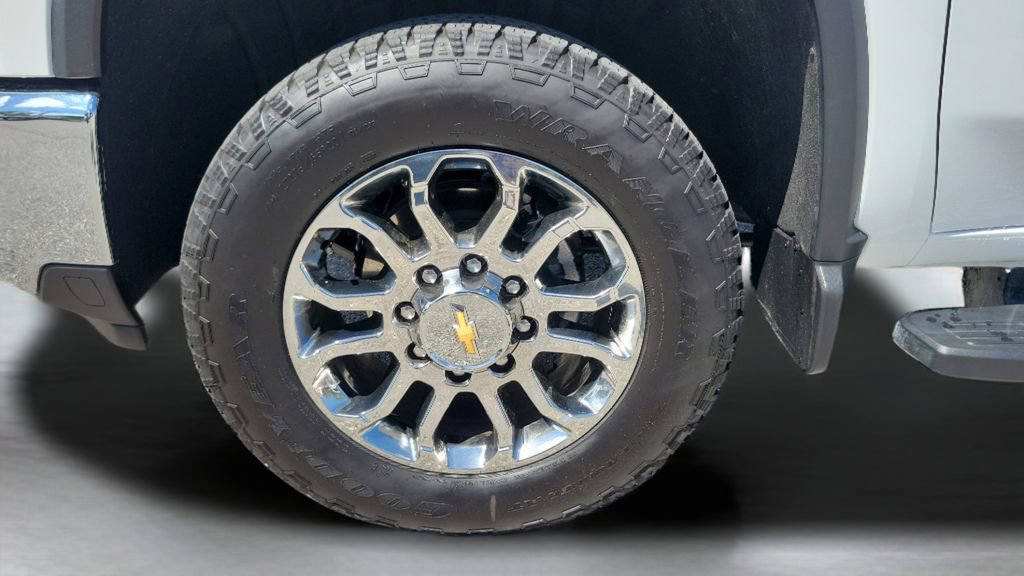 Used 2026 Chevrolet Silverado 2500 LTZ w/ LTZ Plus Package image 18