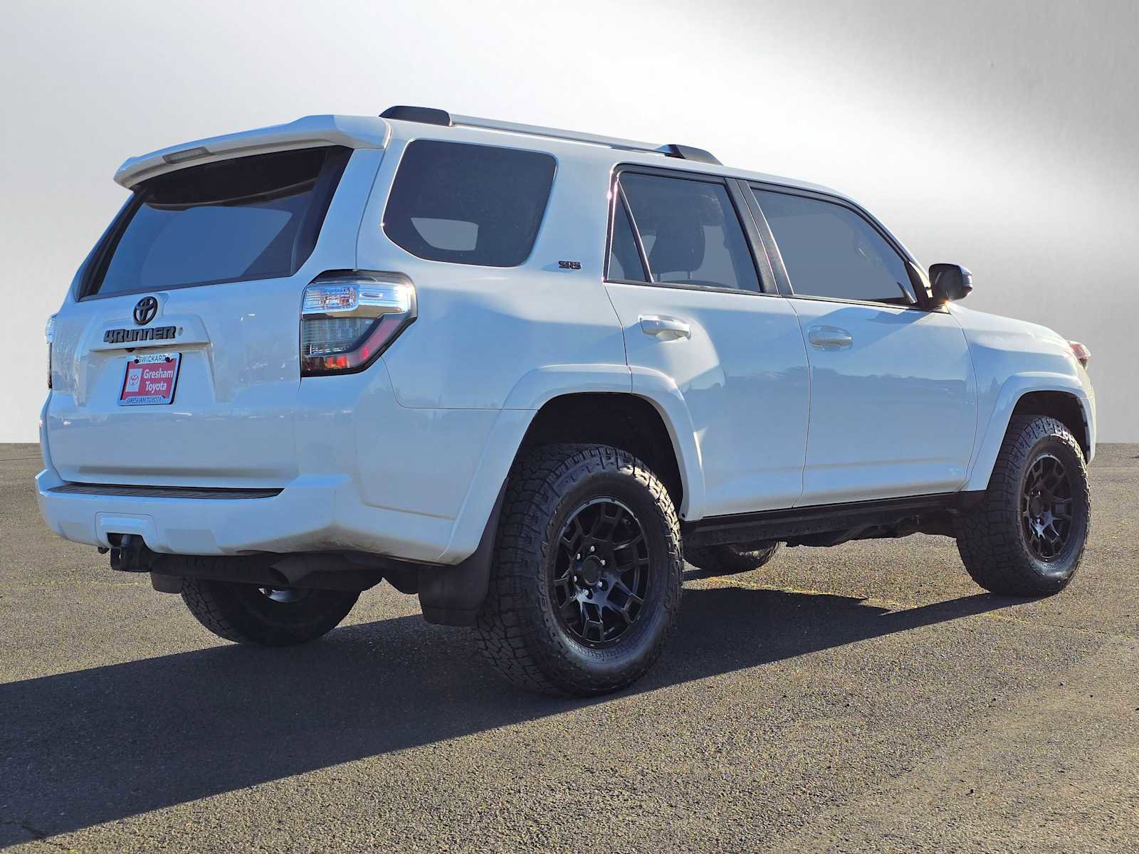 Used 2019 Toyota 4Runner SR5 image 3