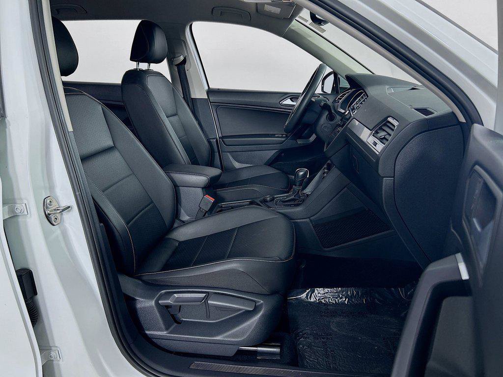 Used 2021 Volkswagen Tiguan SE AWD/4WD image 27