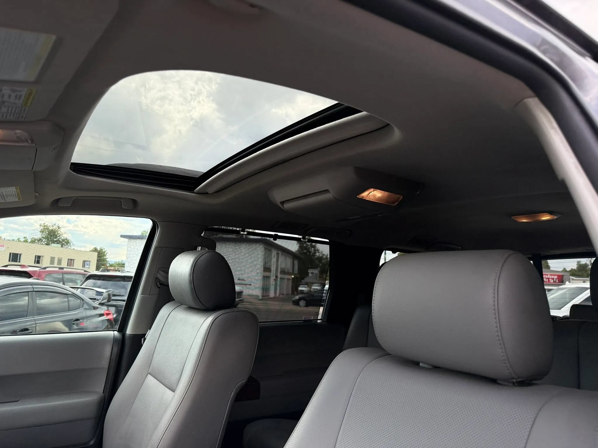 Used 2017 Toyota Sequoia Platinum AWD/4WD image 13