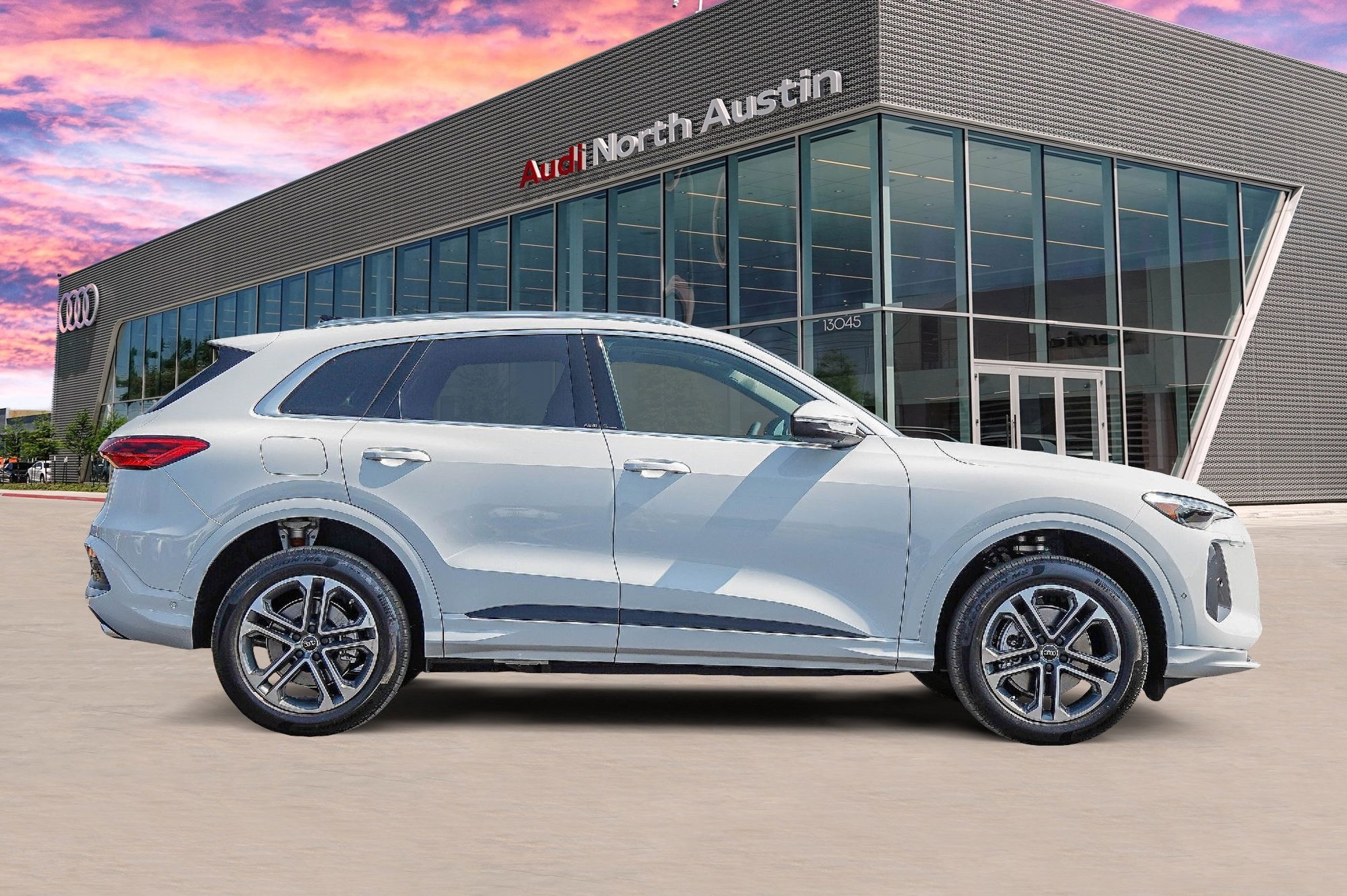 New 2025 Audi Q5 Premium Plus image 4