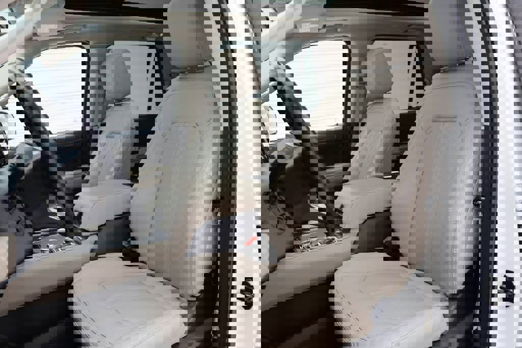 Used 2022 Ford Expedition Limited image 19