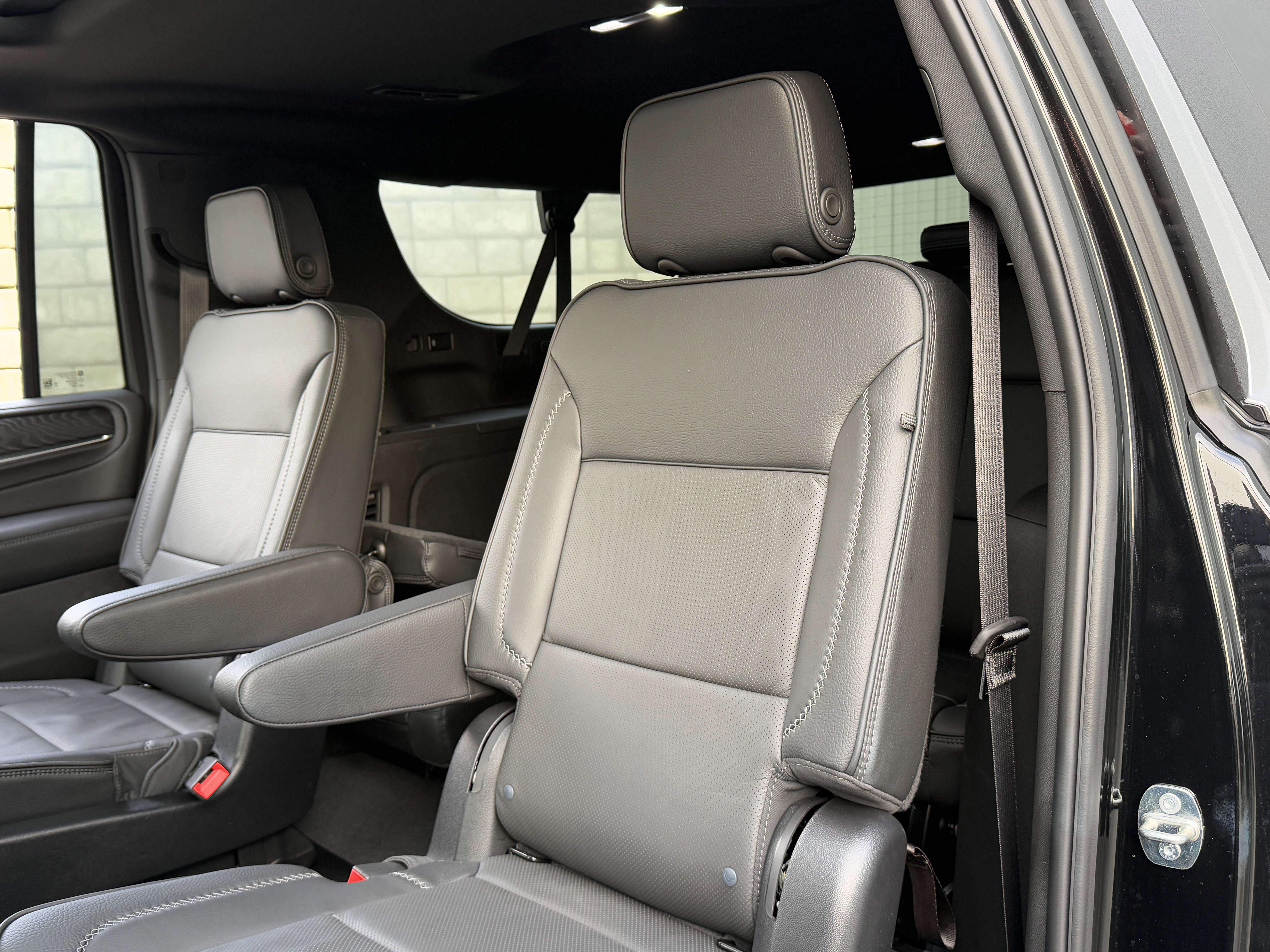 Used 2023 GMC Yukon XL Denali image 30