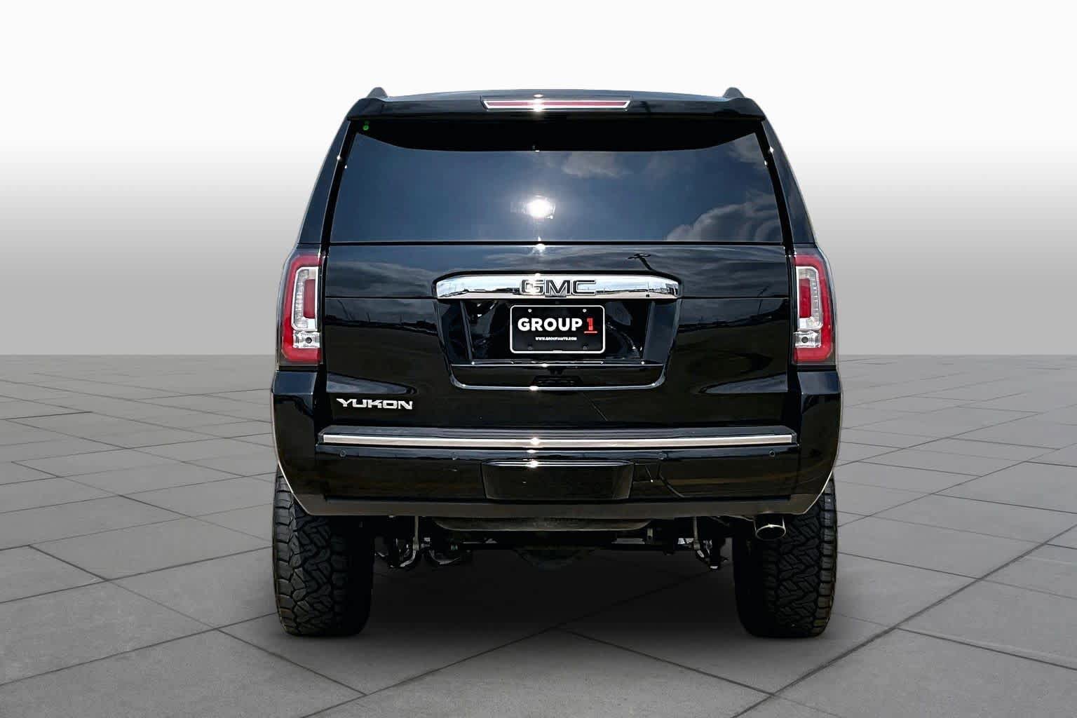Used 2019 GMC Yukon Denali w/ Denali Ultimate Package AWD/4WD image 5