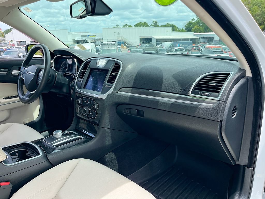 Used 2019 Chrysler 300 Touring w/ Driver Convenience Group RWD image 26