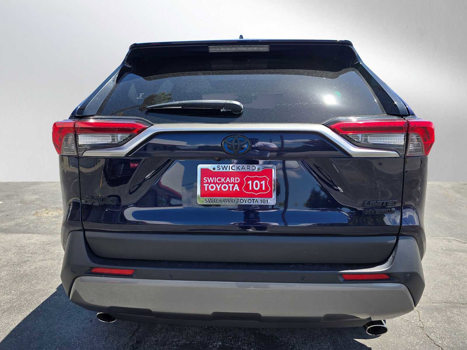 Used 2019 Toyota RAV4 Limited AWD/4WD image 4