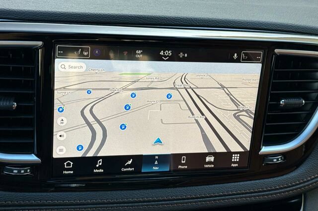 New 2026 Chrysler Pacifica Pinnacle image 18