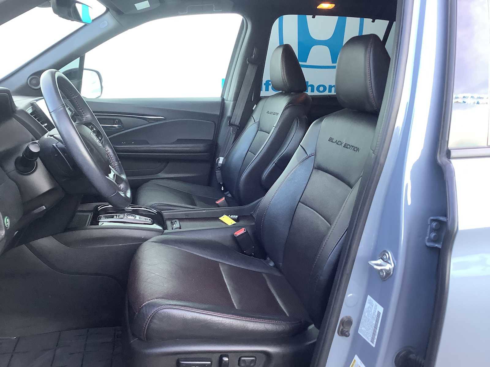 Used 2022 Honda Pilot Black Edition image 11
