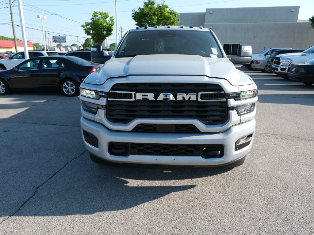 New 2026 RAM 3500 Big Horn AWD/4WD image 13