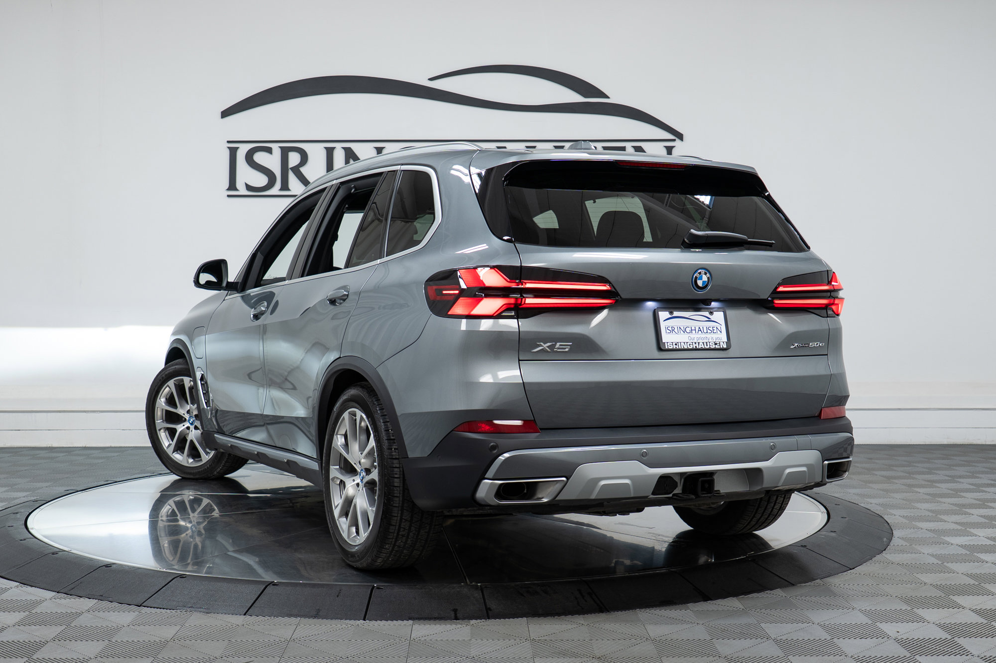 Used 2025 BMW X5 xDrive50e w/ Executive Package image 28