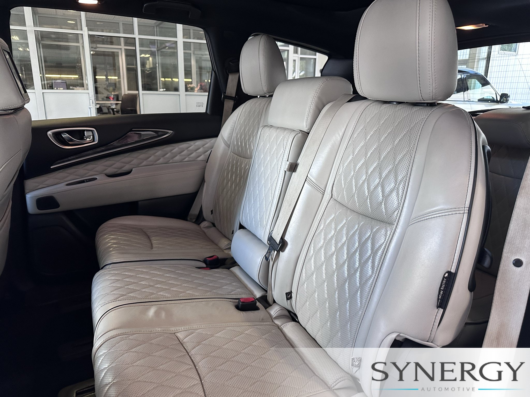 Used 2019 INFINITI QX60 Luxe w/ Limited Package FWD image 28