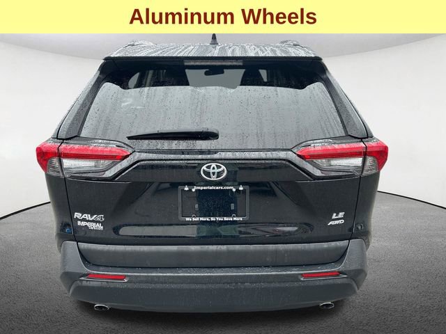Used 2020 Toyota RAV4 LE w/ Carpet Mat Package image 9