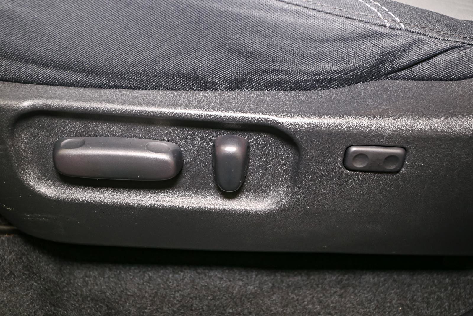 Used 2020 Toyota Tacoma TRD Sport image 41