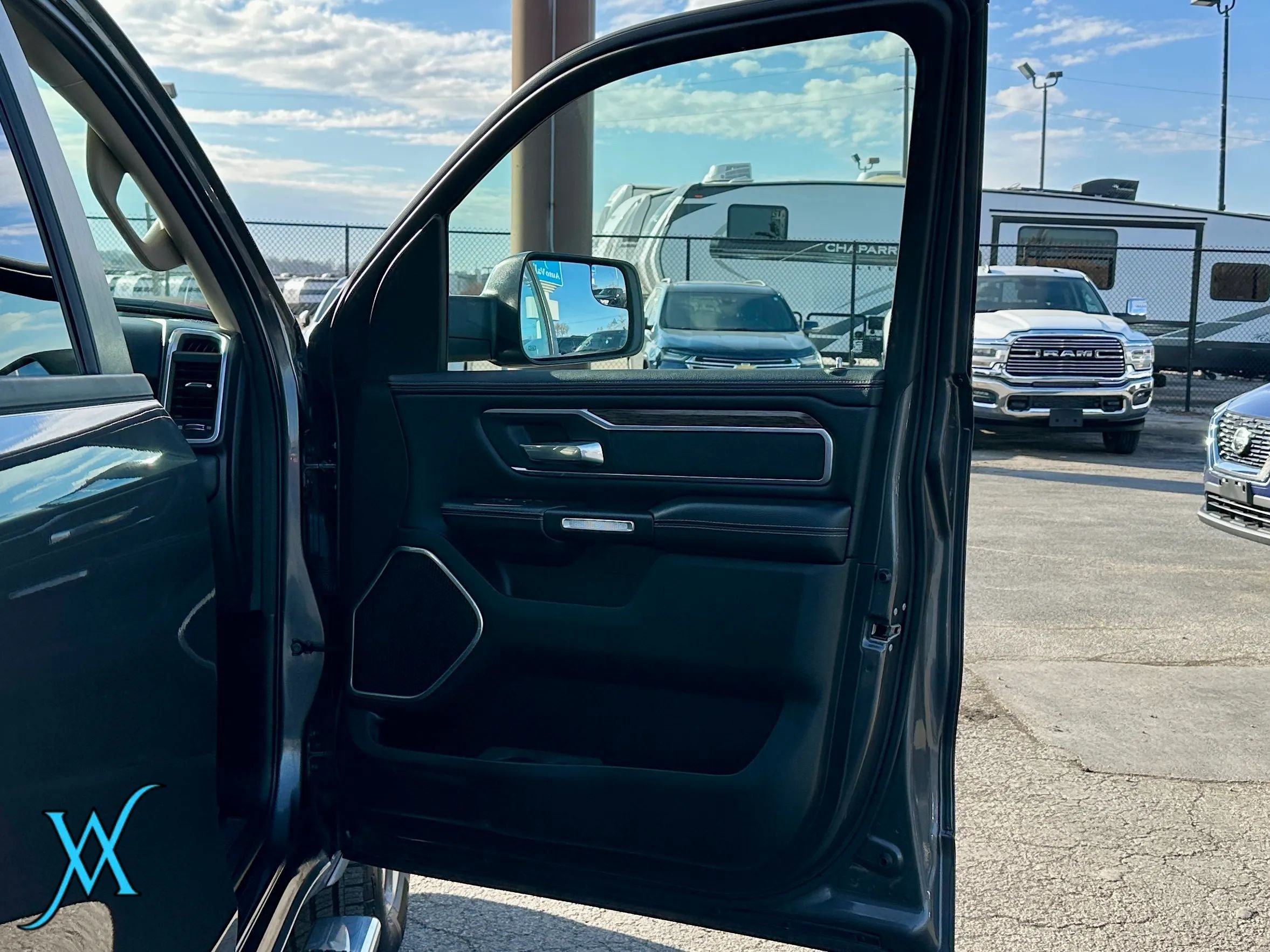 Used 2020 RAM 1500 Laramie AWD/4WD image 16
