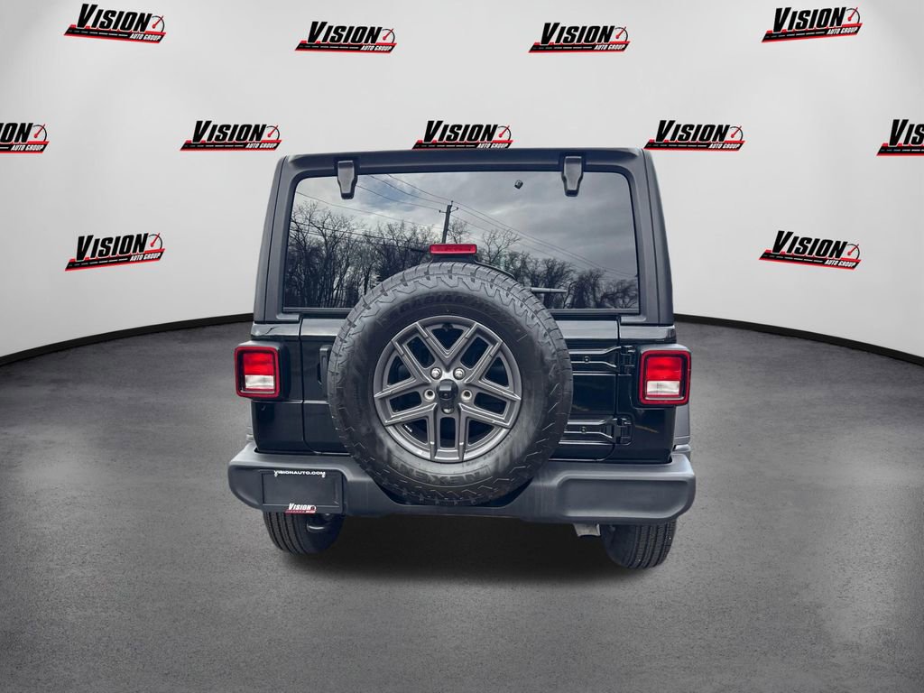 Used 2024 Jeep Wrangler Sport S image 6