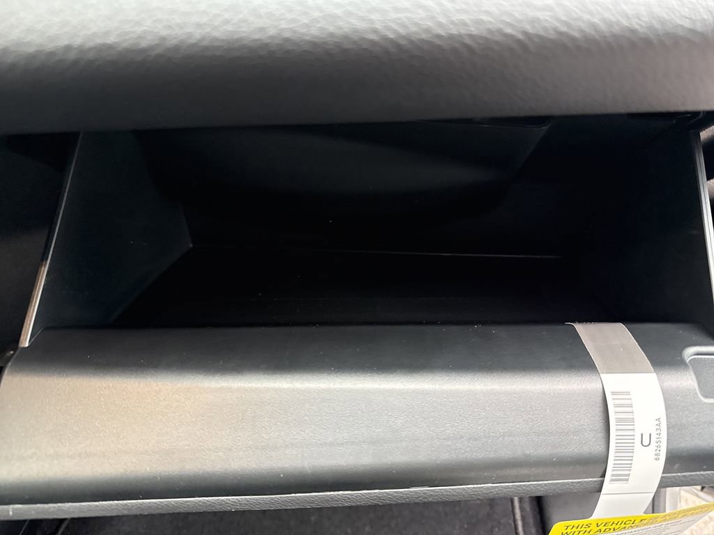 New 2026 Chrysler Pacifica Select image 37