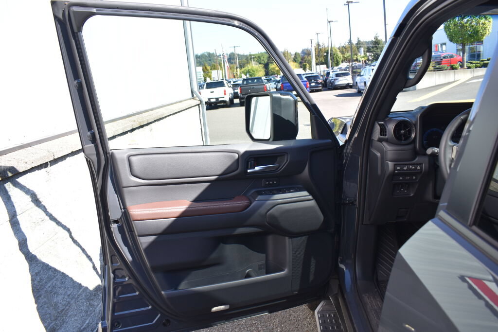 Used 2025 Toyota Land Cruiser w/ Premium Package AWD/4WD image 17