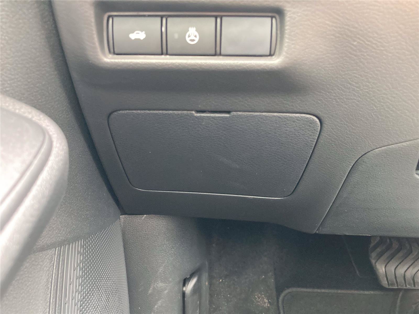 New 2026 Nissan Sentra SV w/ SV Convenience Package FWD image 18