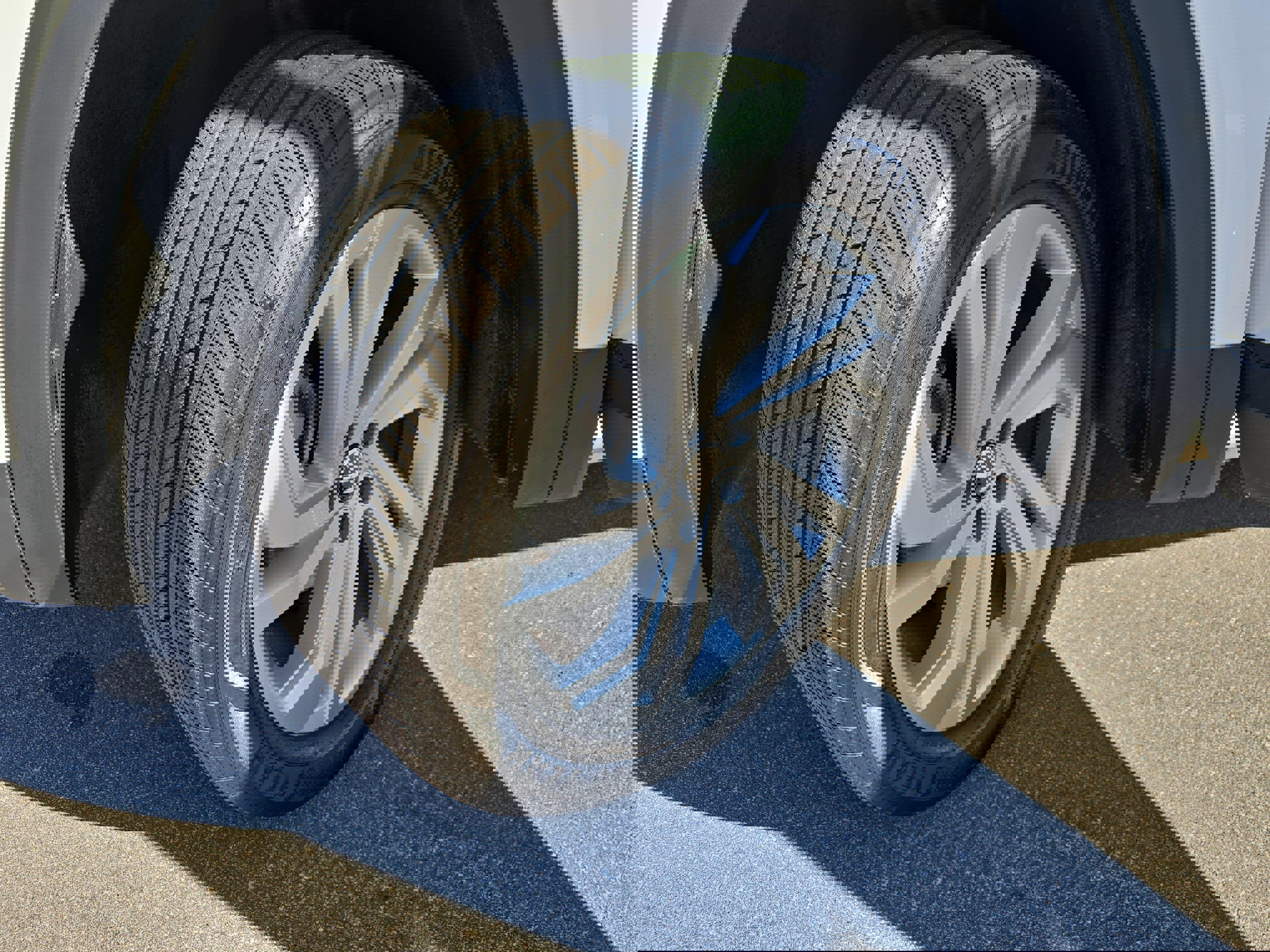 Used 2023 Volkswagen Atlas SE image 31