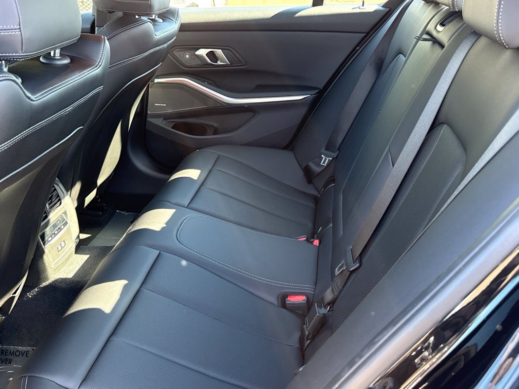 Used 2026 BMW 330i Sedan w/ Premium Package RWD image 33