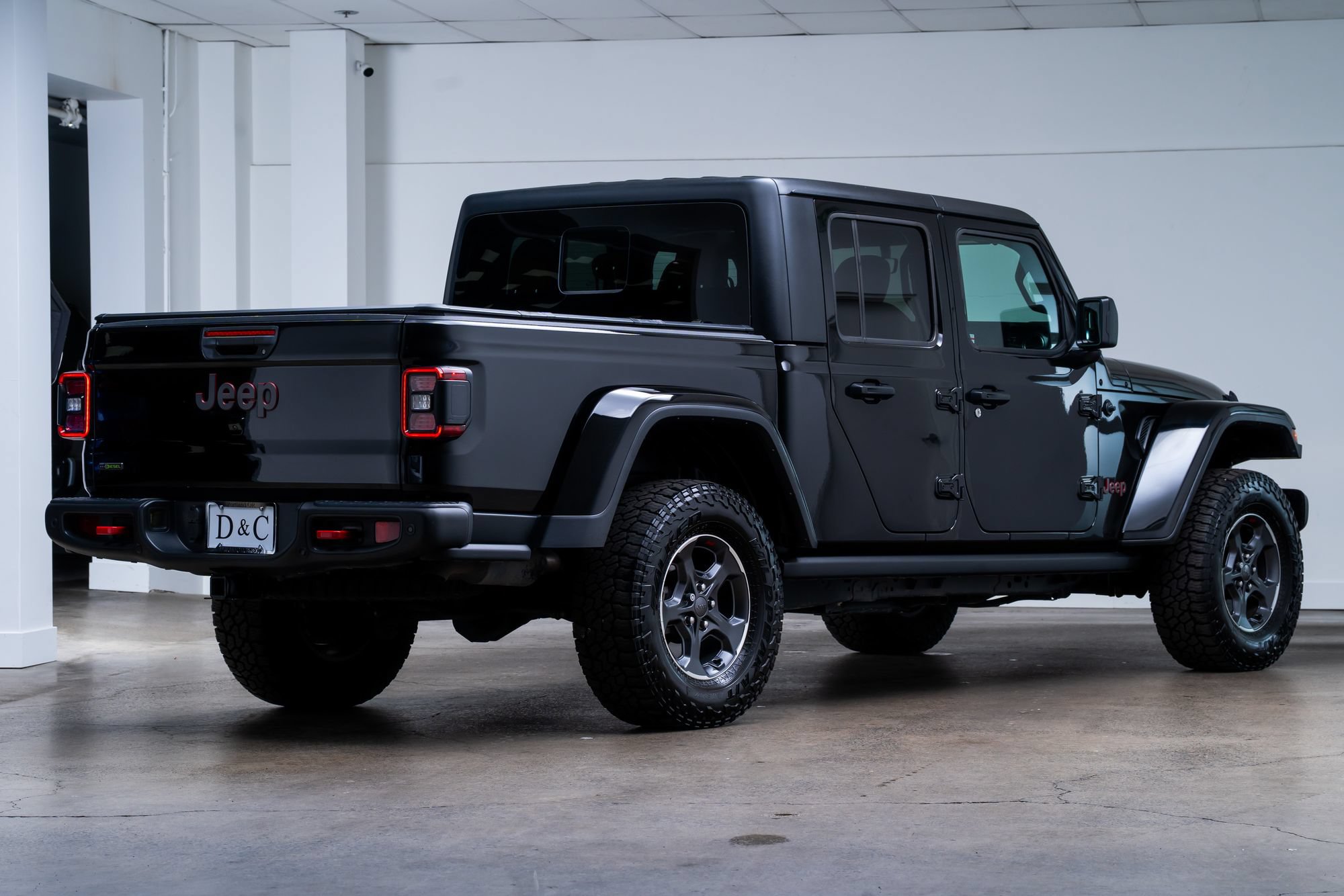 Used 2023 Jeep Gladiator Rubicon w/ Safety Group AWD/4WD image 6