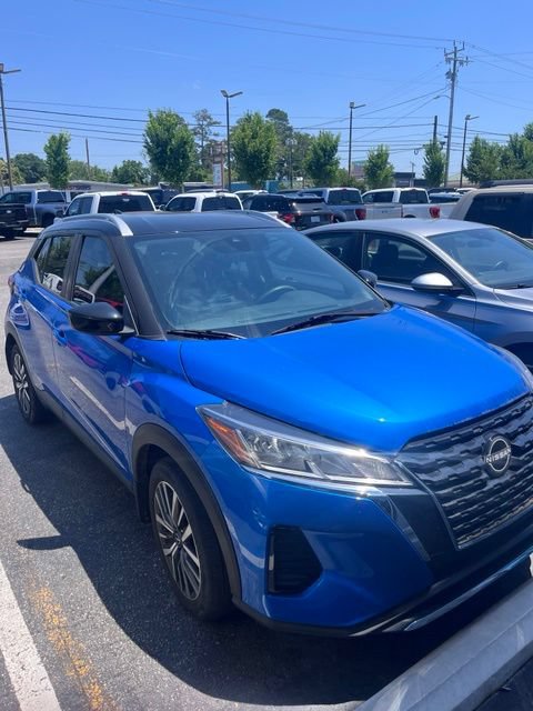 Used 2023 Nissan Kicks SV FWD image 3